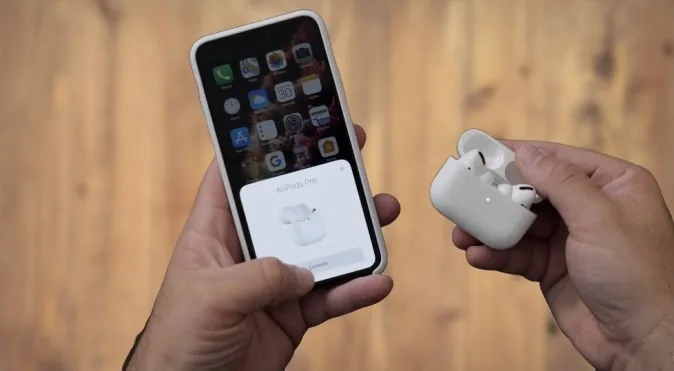 Como conectar o AirPods no iPhone?
