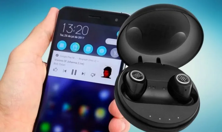 Smartphone e fones de ouvido JBL Free X