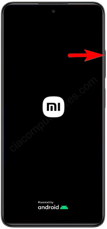 Xiaomi Redmi Note 11 Pro Plus 5G na tela da logomarca MI.