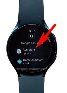 Como baixar a atualização do Google Assistente no Samsung Galaxy Watch 4?