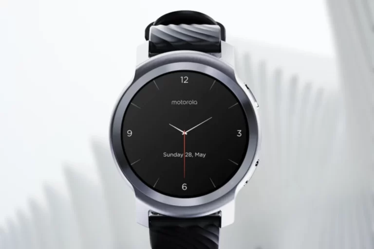 Moto Watch 100: uso de funções básicas e carregamento