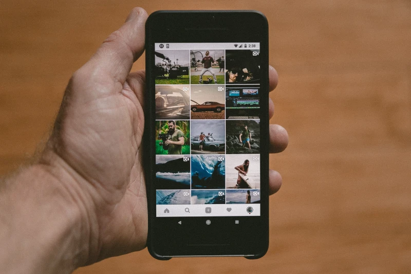Como salvar um vídeo do Instagram para assistir depois?