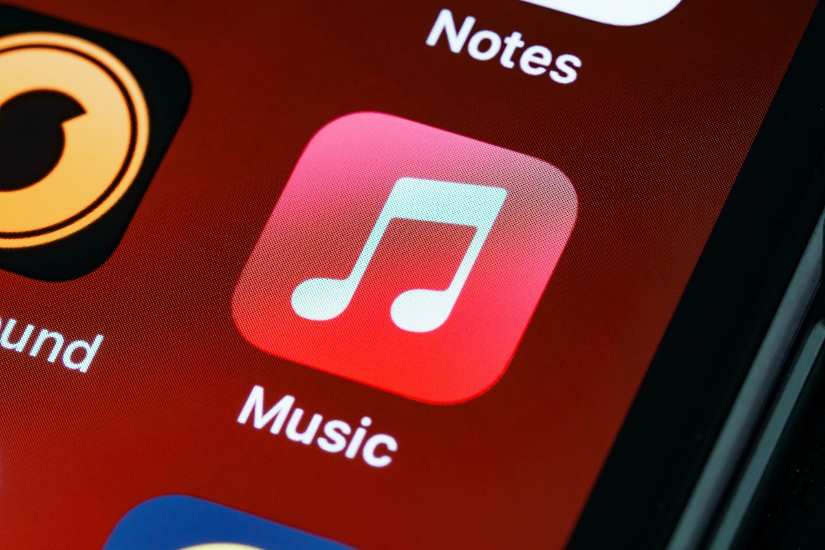 Como criar uma playlist colaborativa no Apple Music?