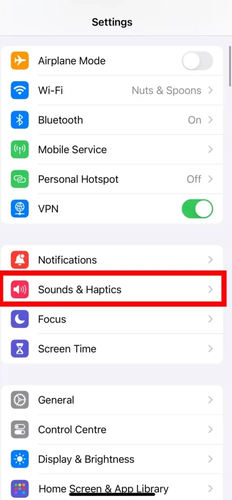 Passos para configurar toques separados para dois chips no iPhone com iOS 17