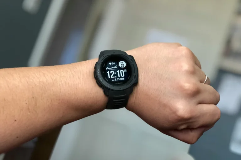 Como conectar o Garmin à rede Wi-Fi?